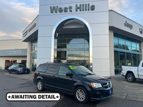 Used 2014 Dodge Grand Caravan SXT w/ UConnect Hands-Free Group FWD image 1
