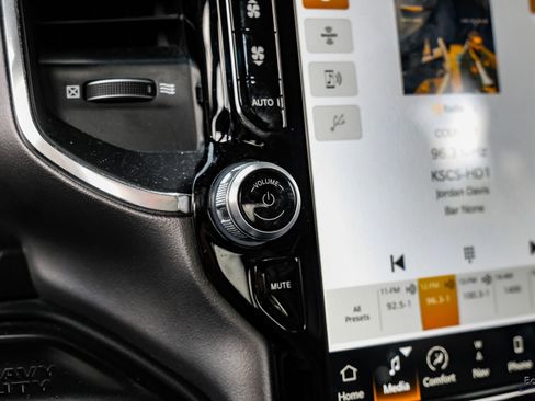 Used 2022 RAM 3500 Laramie w/ Night Edition image 62