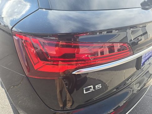 Used 2022 Audi Q5 2.0T Premium w/ Convenience Package AWD/4WD image 34