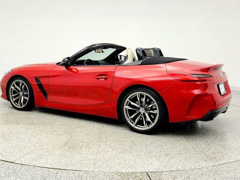 Used 2022 BMW Z4 M40i w/ Premium Package image 7