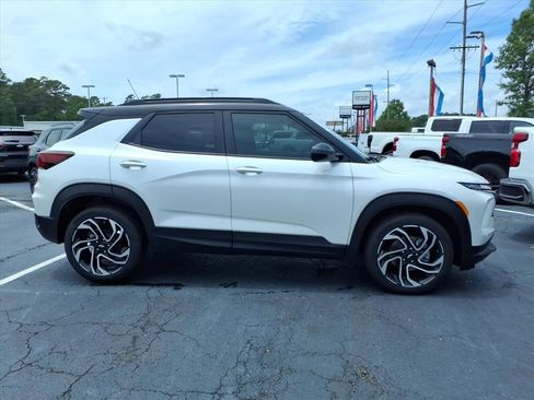 New 2026 Chevrolet TrailBlazer RS w/ Driver Confidence Package FWD image 2