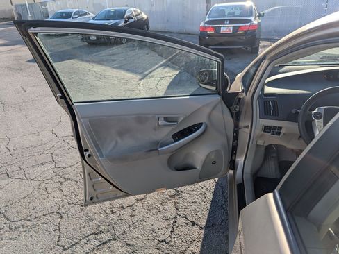 Used 2010 Toyota Prius Two image 15