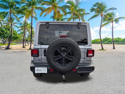 Used 2020 Jeep Wrangler Unlimited Sahara AWD/4WD image 9