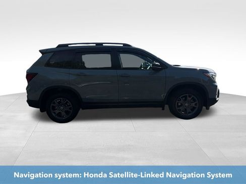 Used 2024 Honda Passport TrailSport image 9