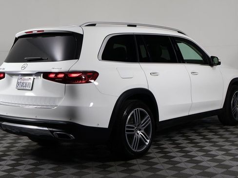 Certified 2025 Mercedes-Benz GLS 450 4MATIC image 4