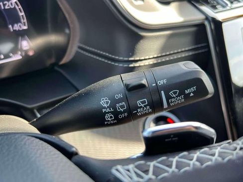 Used 2025 Jeep Grand Cherokee Laredo X w/ Luxury Tech Group I AWD/4WD image 18