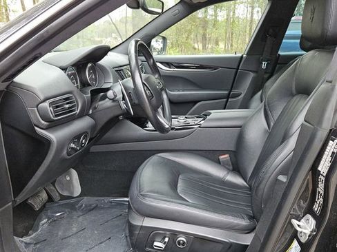 Used 2023 Maserati Levante Modena image 10
