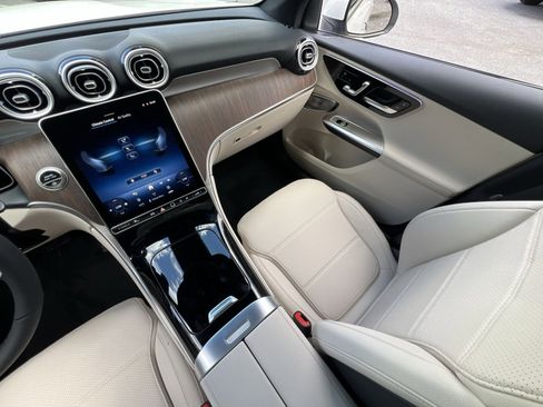 New 2026 Mercedes-Benz GLC 300 4MATIC image 14