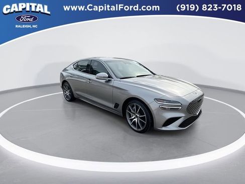 Used 2025 Genesis G70 2.5T image 2