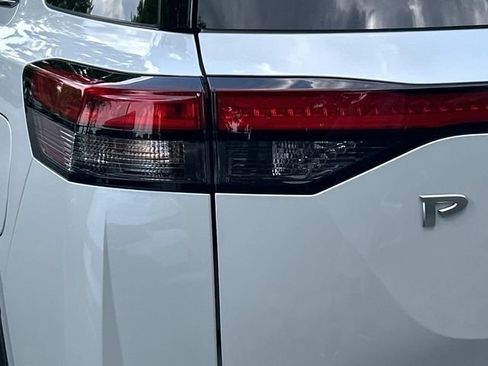 Used 2025 Nissan Pathfinder Platinum w/ Cargo Package FWD image 12
