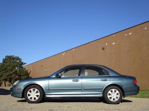 Used 2004 Hyundai Sonata image 4