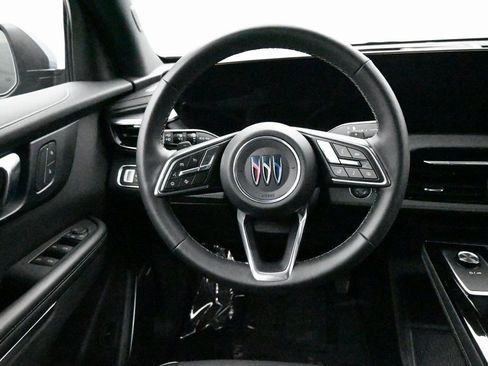 Used 2025 Buick Enclave Preferred image 10