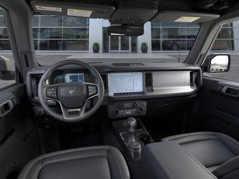 New 2025 Ford Bronco Outer Banks image 9