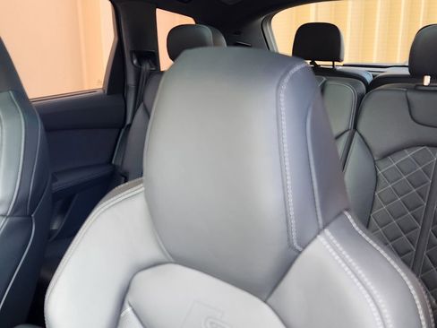 Used 2025 Audi SQ7 Prestige image 14