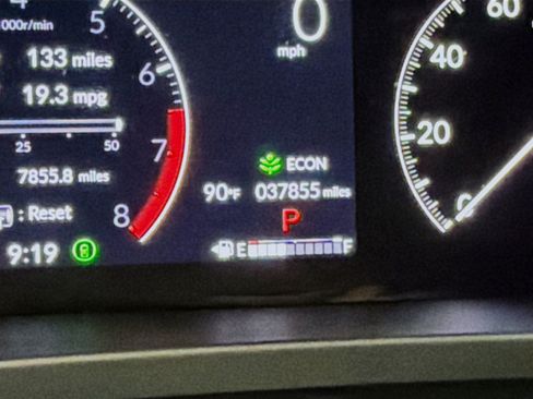 Used 2024 Honda Pilot EX-L image 8