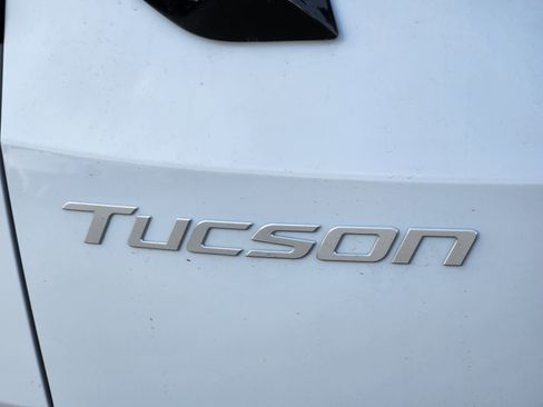 New 2026 Hyundai Tucson SE image 13