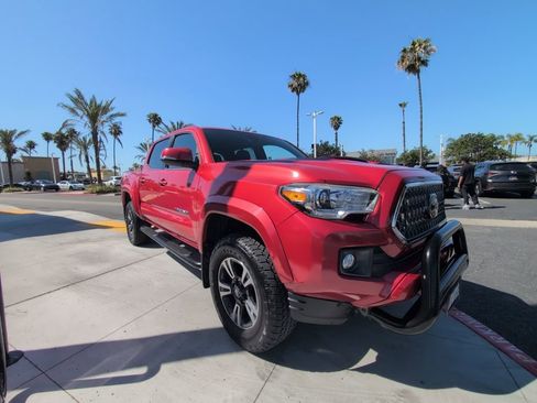Used 2019 Toyota Tacoma TRD Sport w/ Technology Package RWD image 36