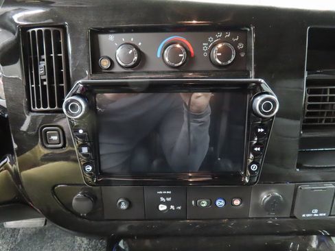 Used 2022 GMC Savana 2500 Work Van w/ Enhanced Convenience Package image 16