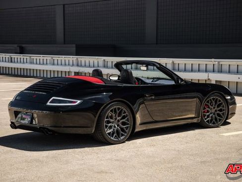 Used 2005 Porsche 911 Carrera S image 5