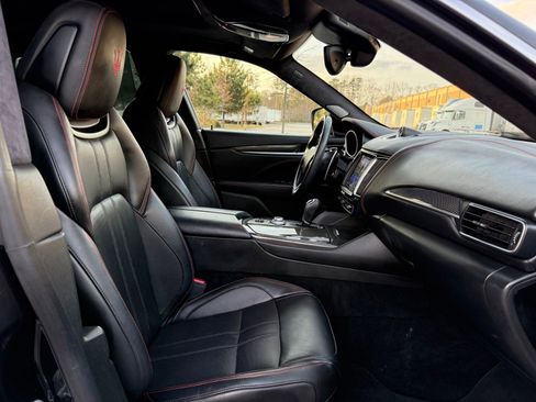 Used 2018 Maserati Levante S GranSport image 34