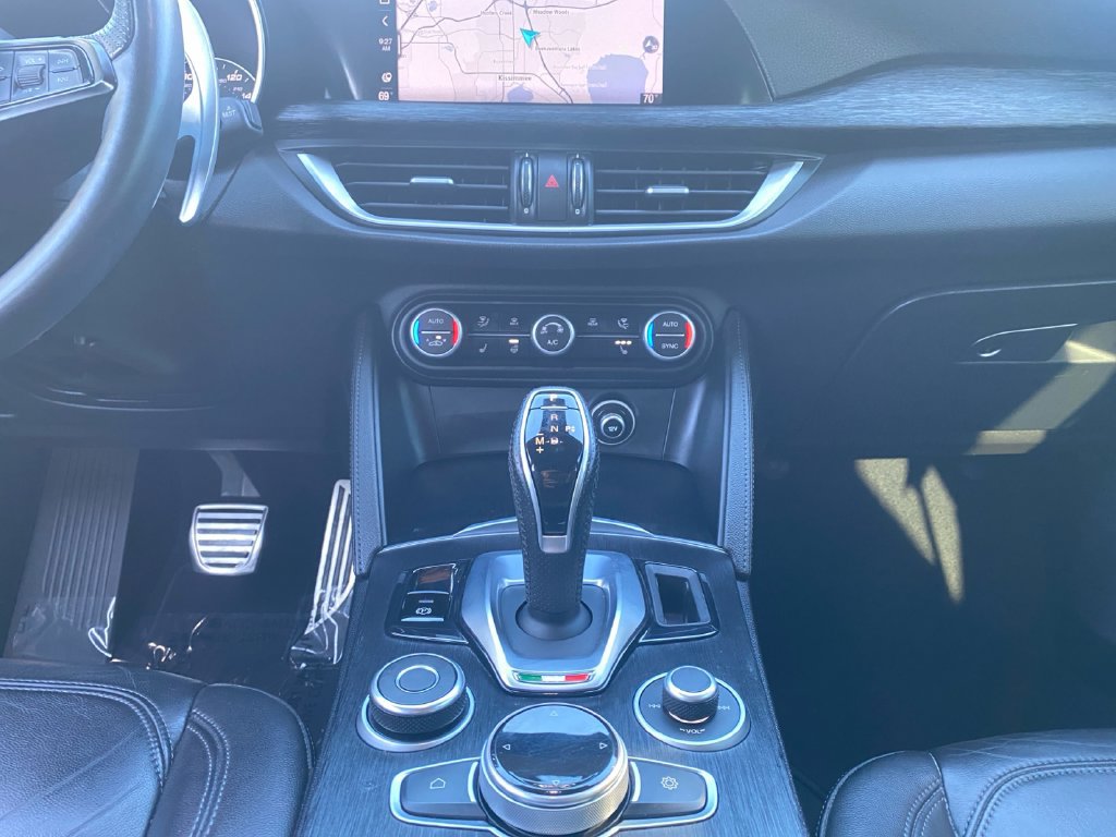 Used 2022 Alfa Romeo Stelvio Sprint RWD image 11