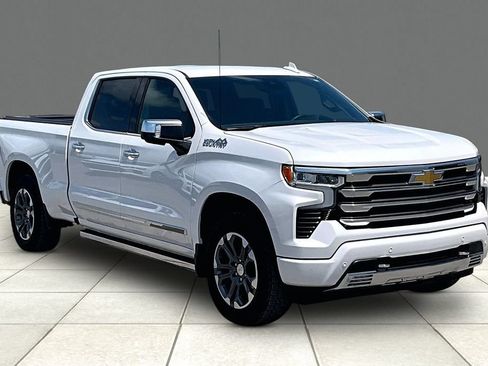 Certified 2022 Chevrolet Silverado 1500 High Country w/ Technology Package AWD/4WD image 11