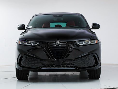 Used 2026 Alfa Romeo Tonale w/ Red Premium Package AWD/4WD image 8