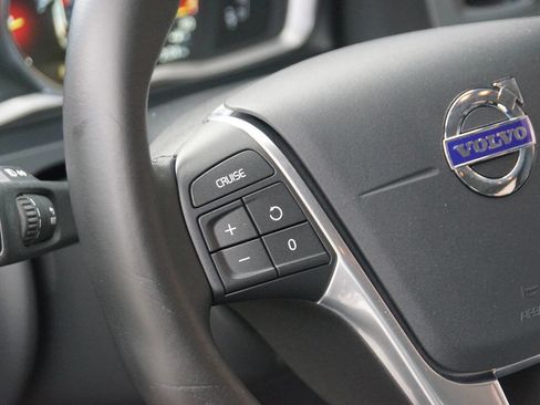 Used 2016 Volvo V60 T5 Premier w/ Convenience Package image 24