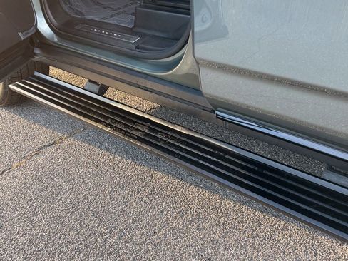 Used 2023 Cadillac Escalade Sport Platinum w/ LPO, ONYX Package image 12