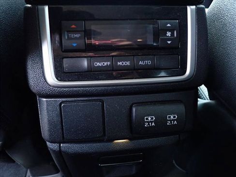 Used 2022 Subaru Ascent Onyx Edition AWD/4WD image 12