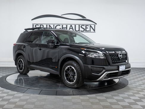 Used 2024 Nissan Pathfinder Rock Creek image 3