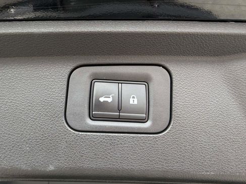 Used 2025 Nissan Armada PRO-4X AWD/4WD image 8