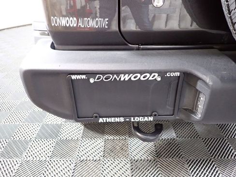 Used 2020 Jeep Wrangler Sport AWD/4WD image 20