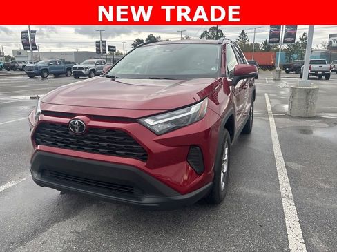 Used 2023 Toyota RAV4 XLE w/ Convenience Package image 3