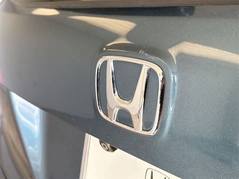 Certified 2017 Honda Pilot Touring image 12