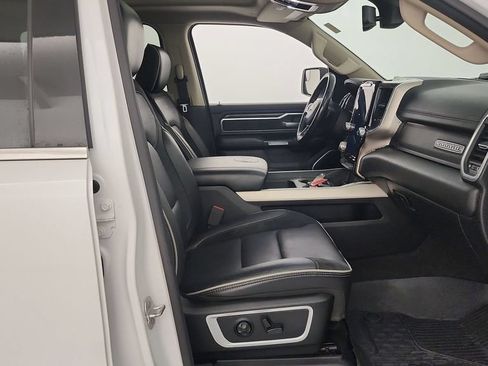 Used 2020 RAM 1500 Laramie AWD/4WD image 32