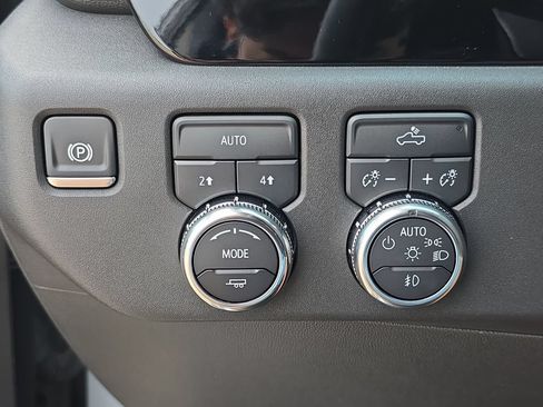 Certified 2024 GMC Sierra 1500 Elevation AWD/4WD image 28