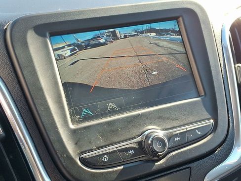 Used 2018 Chevrolet Equinox LS image 18