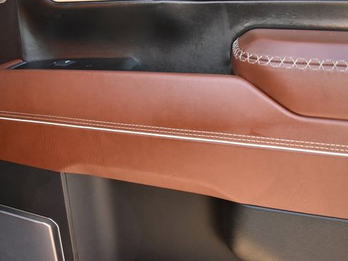 Used 2024 GMC Sierra 2500 Denali Ultimate w/ Max Trailering Package image 12