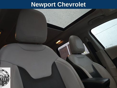 Used 2018 Jeep Compass Limited w/ Navigation Group image 18