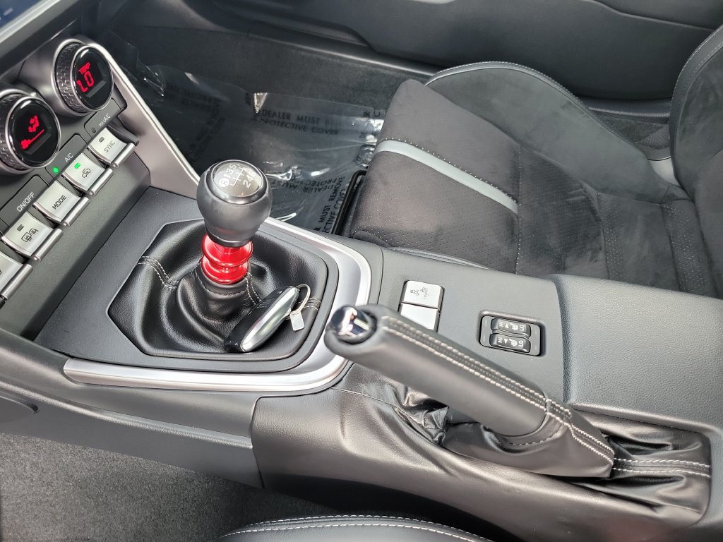 Used 2023 Toyota GR86 Premium w/ ALL Weather Mat Package (TMS) RWD image 28