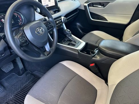 Used 2023 Toyota RAV4 XLE w/ Convenience Package FWD image 10