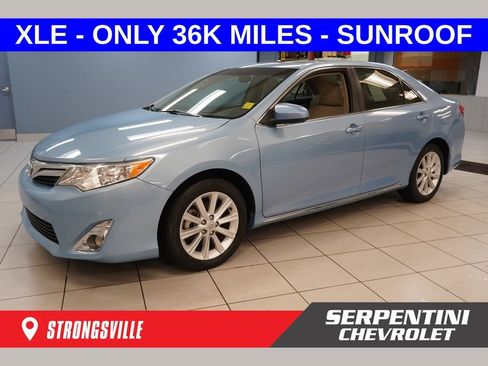 Used 2012 Toyota Camry XLE FWD image 1