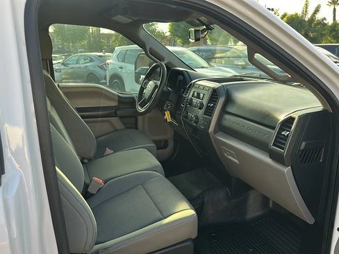 Used 2019 Ford F250 XL w/ Power Equipment Group RWD image 14
