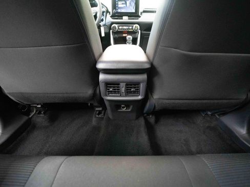 Used 2025 Toyota RAV4 LE AWD/4WD image 22