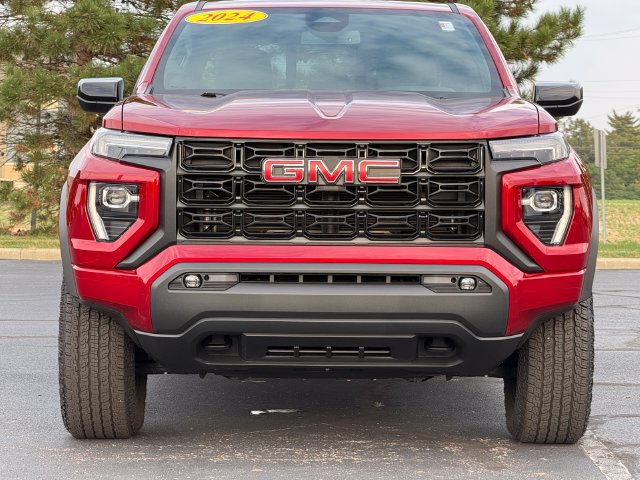 Used 2024 GMC Canyon Elevation w/ Elevation Premium Package AWD/4WD image 9