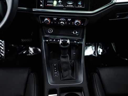 New 2025 Audi Q3 2.0T Premium image 10