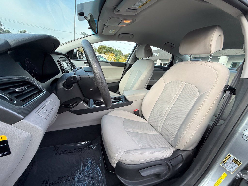 Used 2015 Hyundai Sonata SE FWD image 21