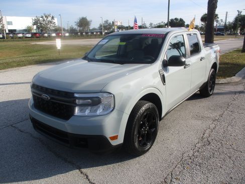 Certified 2022 Ford Maverick XLT w/ Equipment Group 300A Standard image 3