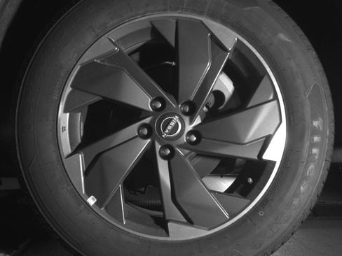 Used 2025 Nissan Rogue SV image 14